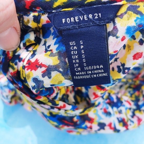 Floral top - Picture 4 of 4